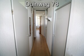 Interior - 3 bedroom accommodation in Westkapelle (Westkapelle)