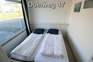 3 bedrooms, travel cot, free WiFi - 3 bedroom accommodation in Westkapelle (Westkapelle)