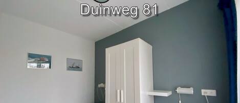 2 bedrooms, travel cot, free WiFi