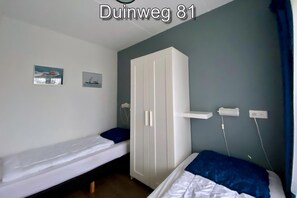 2 bedrooms, travel cot, free WiFi - 2 bedroom accommodation in Westkapelle (Westkapelle)