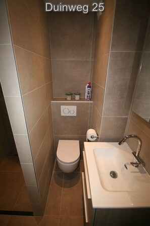 Shower - 3 bedroom accommodation in Westkapelle (Westkapelle)