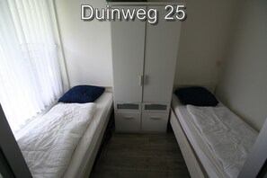 3 bedrooms, travel cot, free WiFi - 3 bedroom accommodation in Westkapelle (Westkapelle)