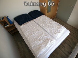 3 bedrooms, travel cot, free WiFi