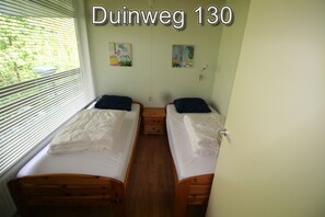 2 bedrooms, travel crib, free WiFi