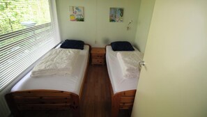 2 bedrooms, travel cot, free WiFi - 2 bedroom accommodation in Westkapelle (Westkapelle)