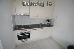 Kühlschrank, Ofen, Herdplatte, Geschirrspüler