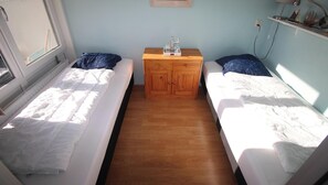 3 bedrooms, travel crib, free WiFi