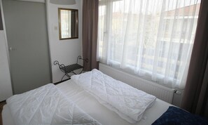 3 bedrooms, travel crib, free WiFi