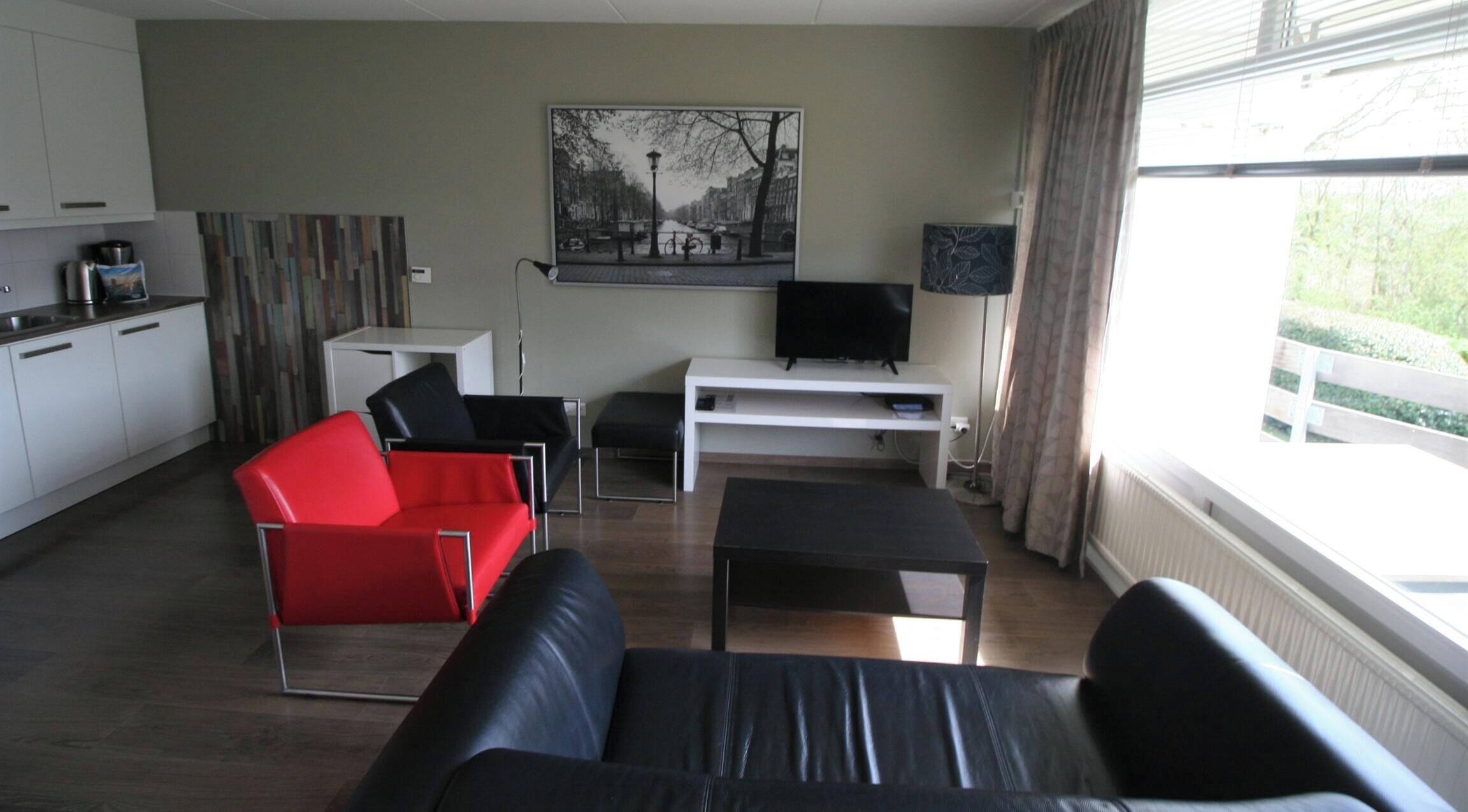 Fernseher, Tischtennisplatte