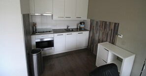 Fridge, microwave, oven, stovetop - 2 bedroom accommodation in Westkapelle (Westkapelle)