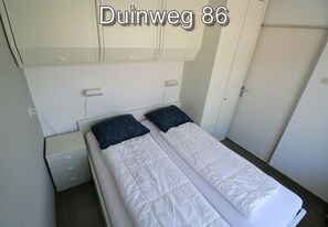 2 bedrooms, travel cot, free WiFi