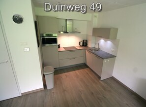 Fridge, oven, stovetop, dishwasher - 2 bedroom accommodation in Westkapelle (Westkapelle)