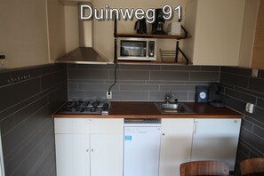 Fridge, oven, stovetop, dishwasher - 3 bedroom accommodation in Westkapelle (Westkapelle)