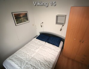 2 bedrooms, travel crib, free WiFi