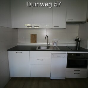 Réfrigérateur, four, plaque de cuisson, lave-vaisselle