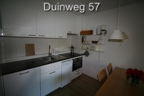 Kühlschrank, Ofen, Herdplatte, Geschirrspüler