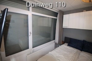 2 bedrooms, travel cot, free WiFi