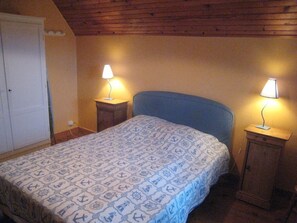 2 bedrooms