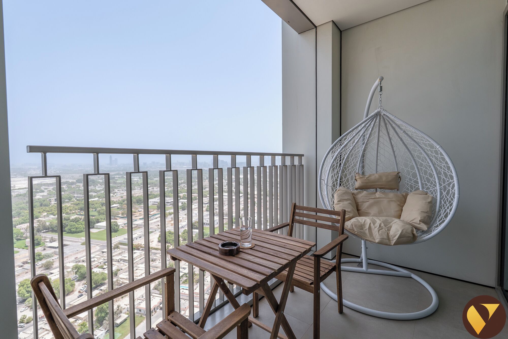 Departamento de lujo, balcón, vista a la ciudad | Balcón