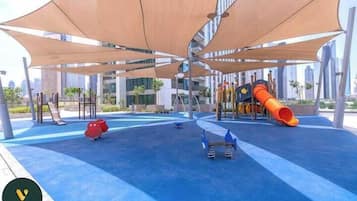 Área de juegos infantiles al aire libre