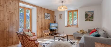 Télévision, cheminée