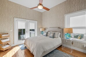 3 bedrooms, iron/ironing board, internet, bed sheets - 340 Palm - Historic Cottage - 3 bed / 2 bath - in the village - Sleeps 6 (Boca Grande)