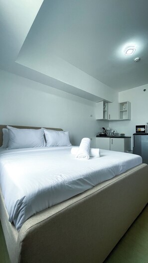 Room, 1 Bedroom, City View | 1 bedroom - Room-modern Comfort Studio With City Vie (Iloilo)