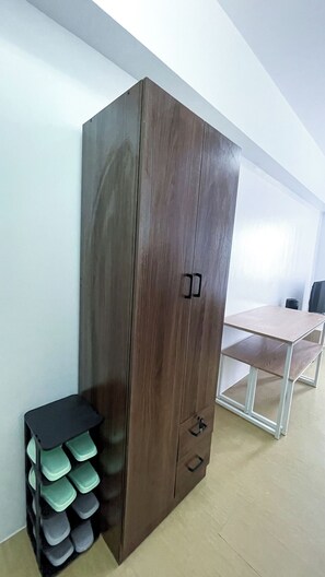 Room, 1 Bedroom, City View | Interior - Room-modern Comfort Studio With City Vie (Iloilo)