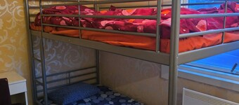 Cozy & Private Apartment in the Heart of the City