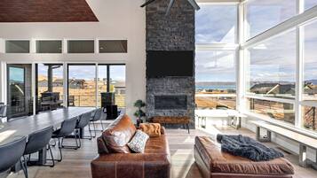 TV, fireplace, table tennis