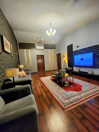 An independent single storey house in a central and posh location of dha