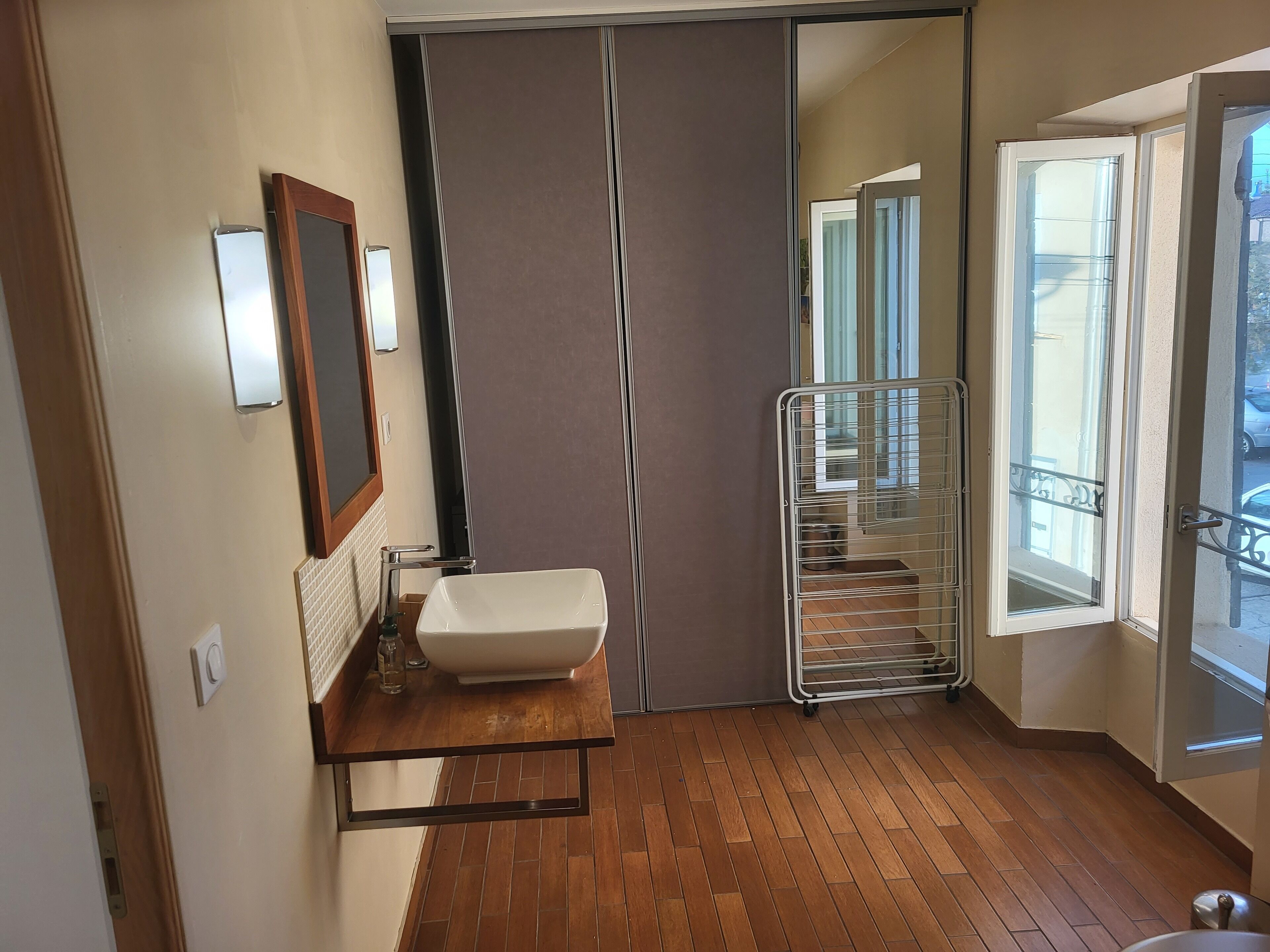 Shower, hair dryer, towels, toilet paper