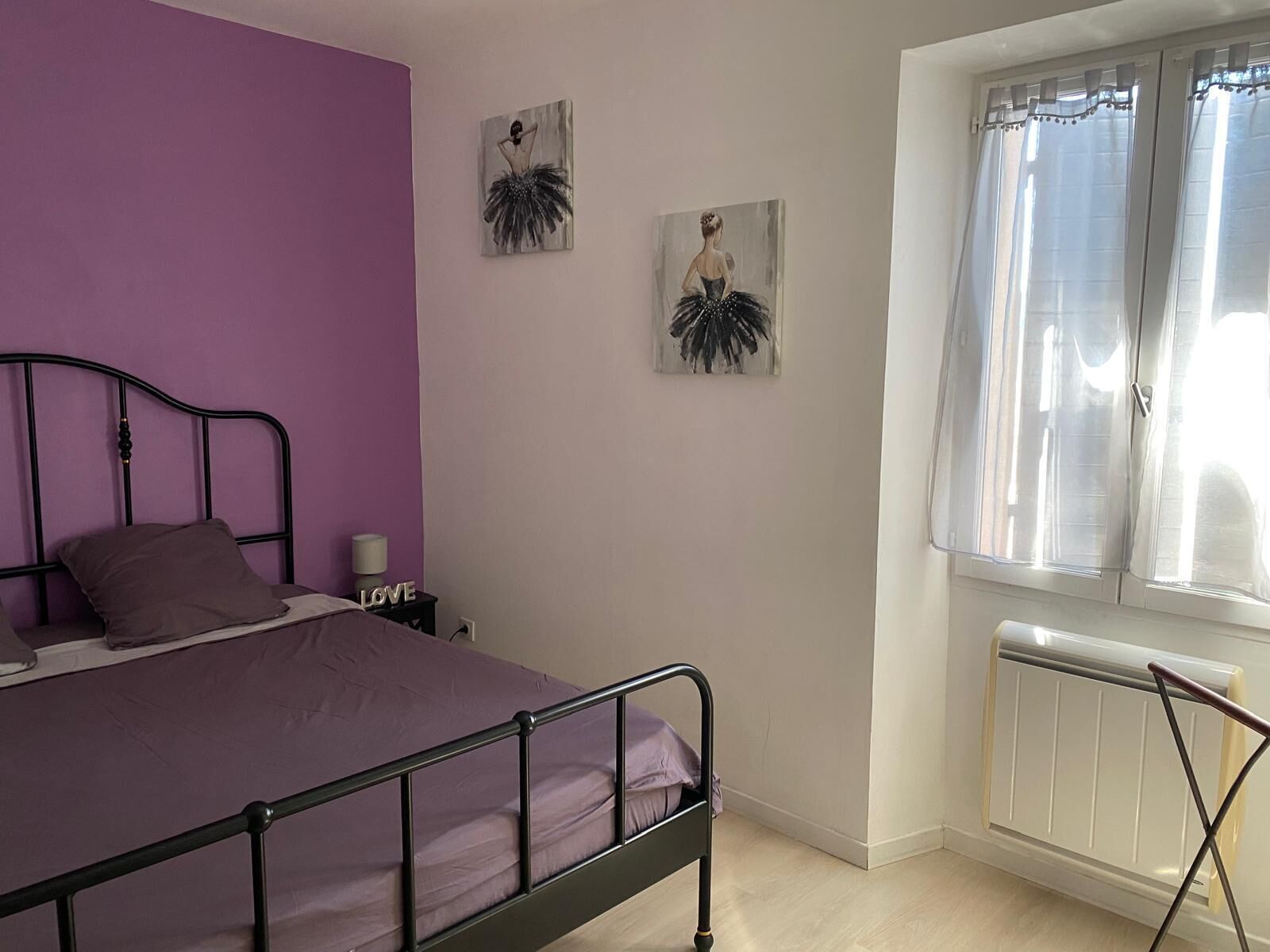 Iron/ironing board, internet, bed sheets