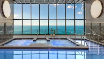 Innenpool, Außenpool