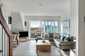 Televisio, takka, DVD-soitin