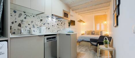 1 habitación, tabla de planchar con plancha y acceso a internet