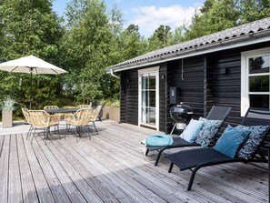 House | Outdoor dining