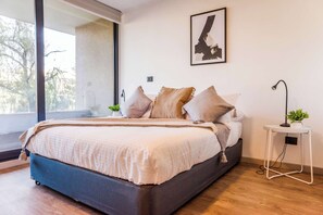 1 bedroom, desk, iron/ironing board, WiFi