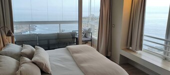 Modern 4BR Apartment with Ocean View near Concón