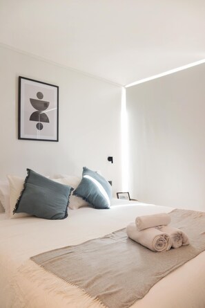 2 slaapkamers, een strijkplank/strijkijzer, wifi, beddengoed