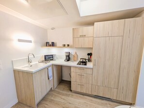 Classic Apartment | Private kitchen | Fridge, microwave, stovetop, cookware/dishes/utensils