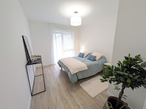 شقة مريحة | تجهيزات عازلة للصوت ومكواة/لوح كي وواي فاي مجانًا