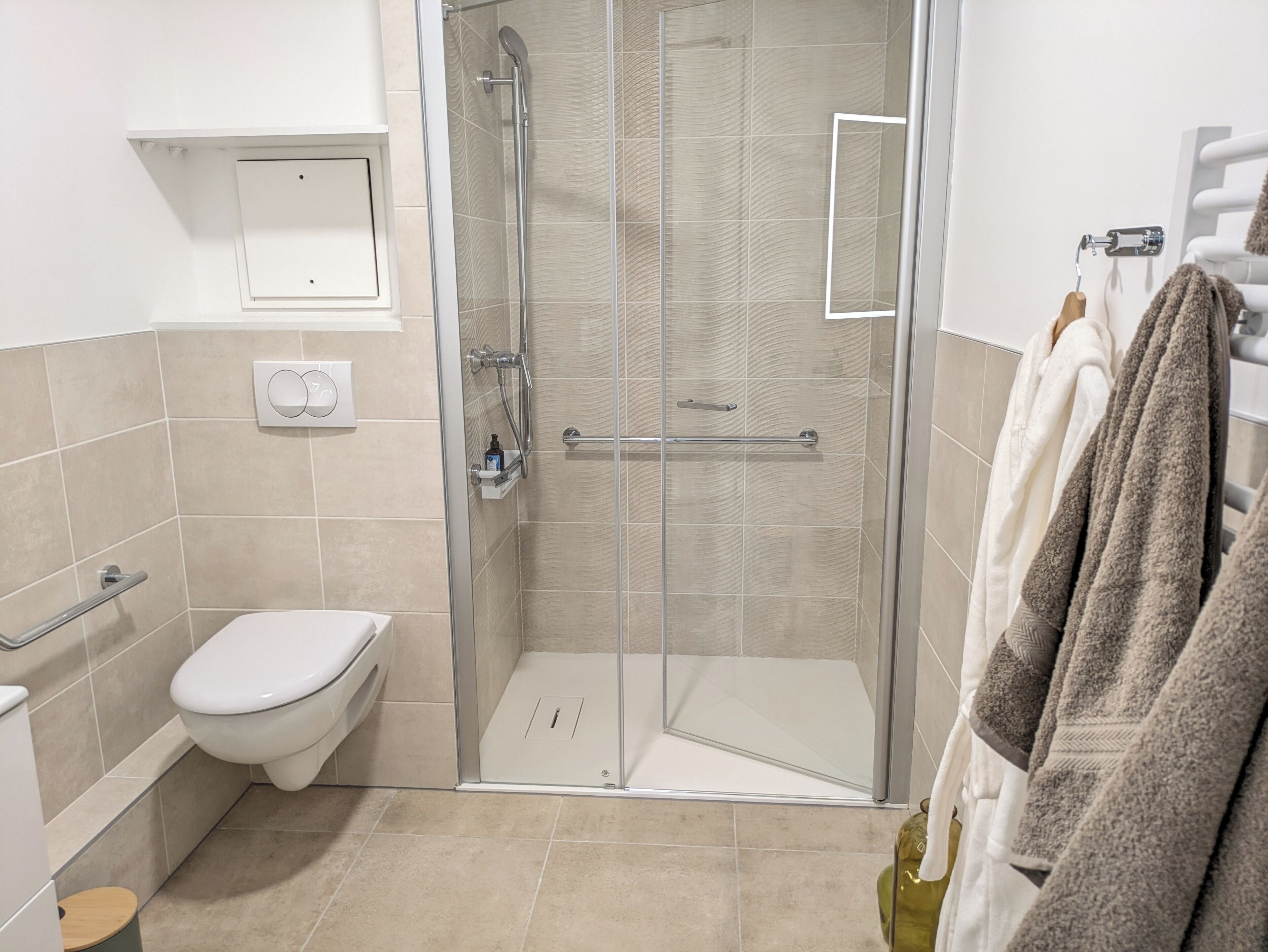 Classic Apartment | Soundproofing, iron/ironing board, free WiFi