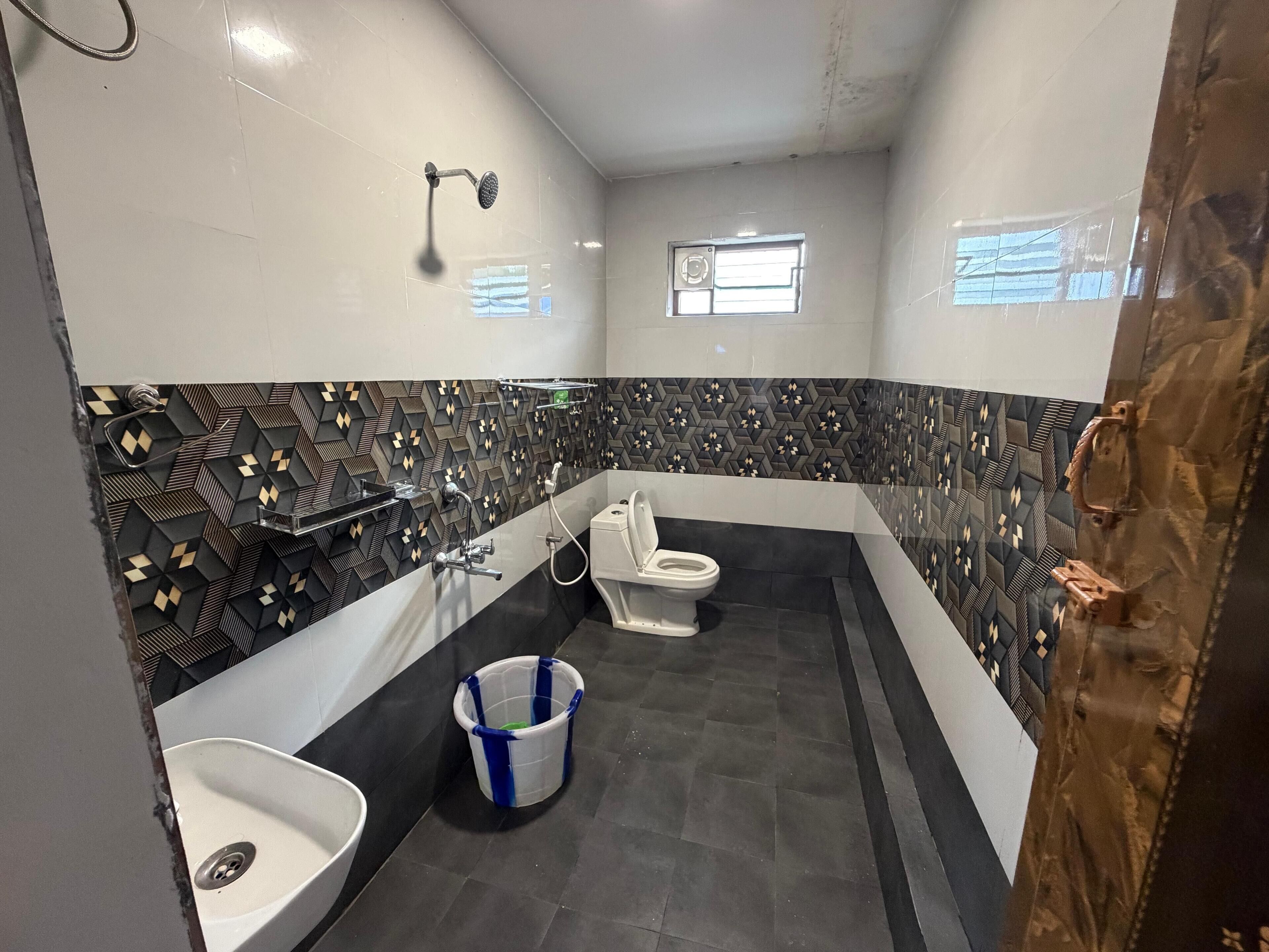 Quarto casal luxo | Banheiro | Produtos de toalete grátis, toalhas de banho, sabonete, shampoo