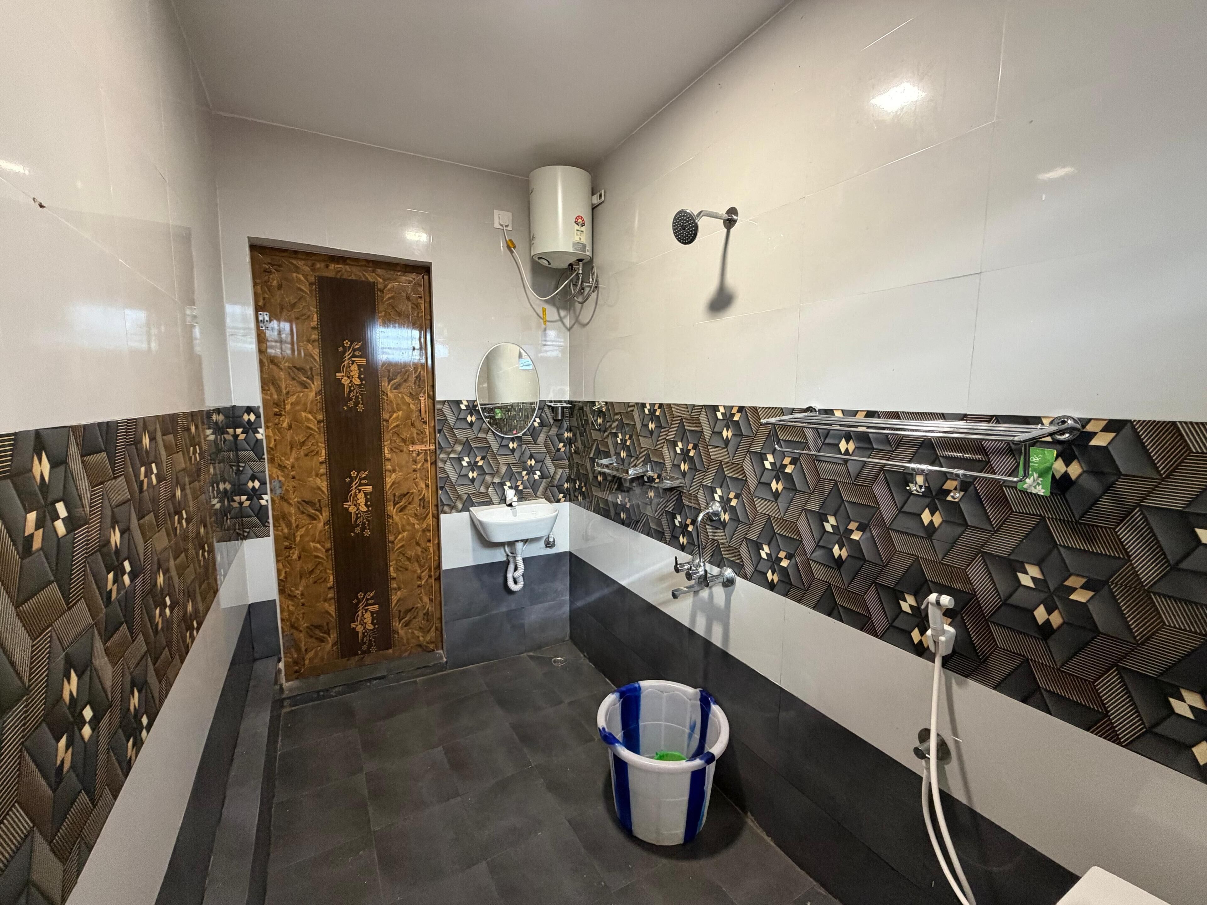 Quarto casal luxo | Banheiro | Produtos de toalete grátis, toalhas de banho, sabonete, shampoo