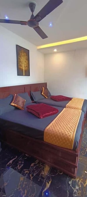 Classic Double Room | Living area