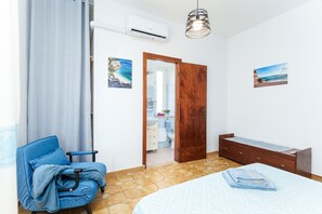 2 slaapkamers, een strijkplank/strijkijzer, wifi, beddengoed