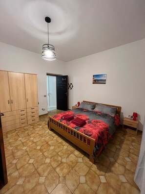 2 camere, ferro/asse da stiro, Wi-Fi, lenzuola