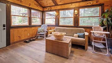 Smart TV, fireplace, video games, books