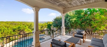 Grand Lakehouse Estate with Infinity Pool & Views